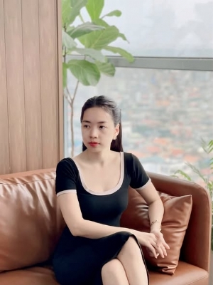 Ngọc Trần - Nhân viên ngân hàng