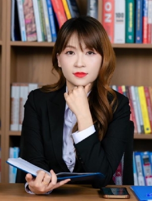 Minh Phượng - luật sư